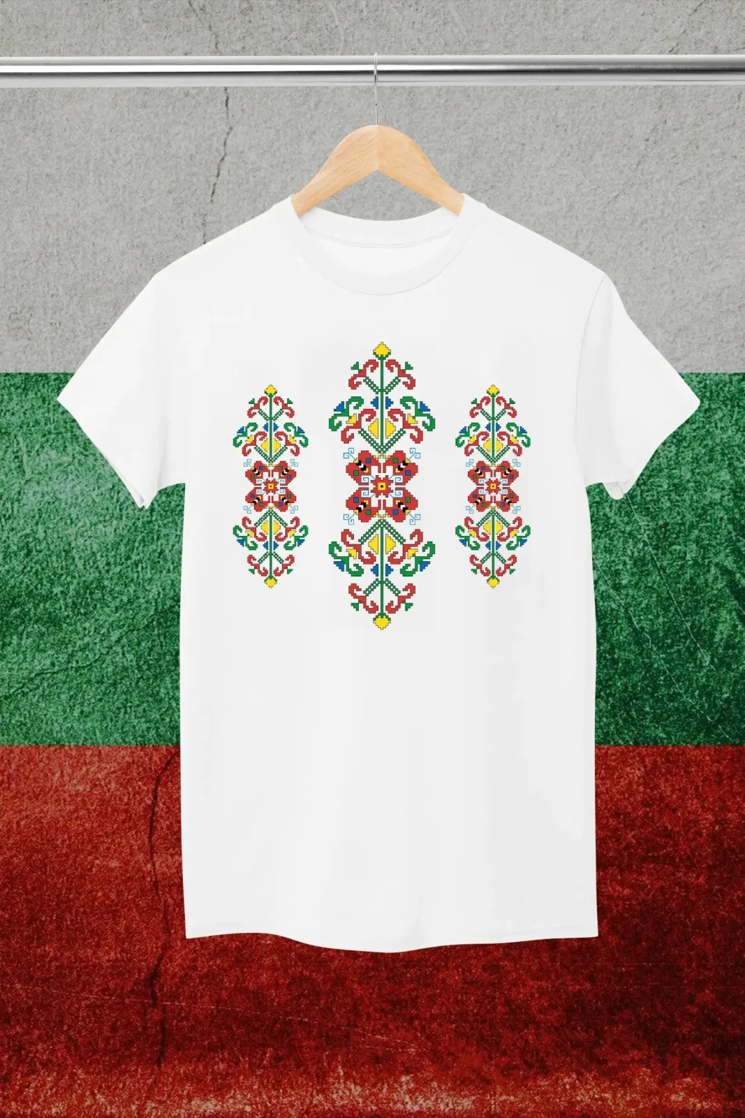 Тениска с шевица "Корени и цветове"