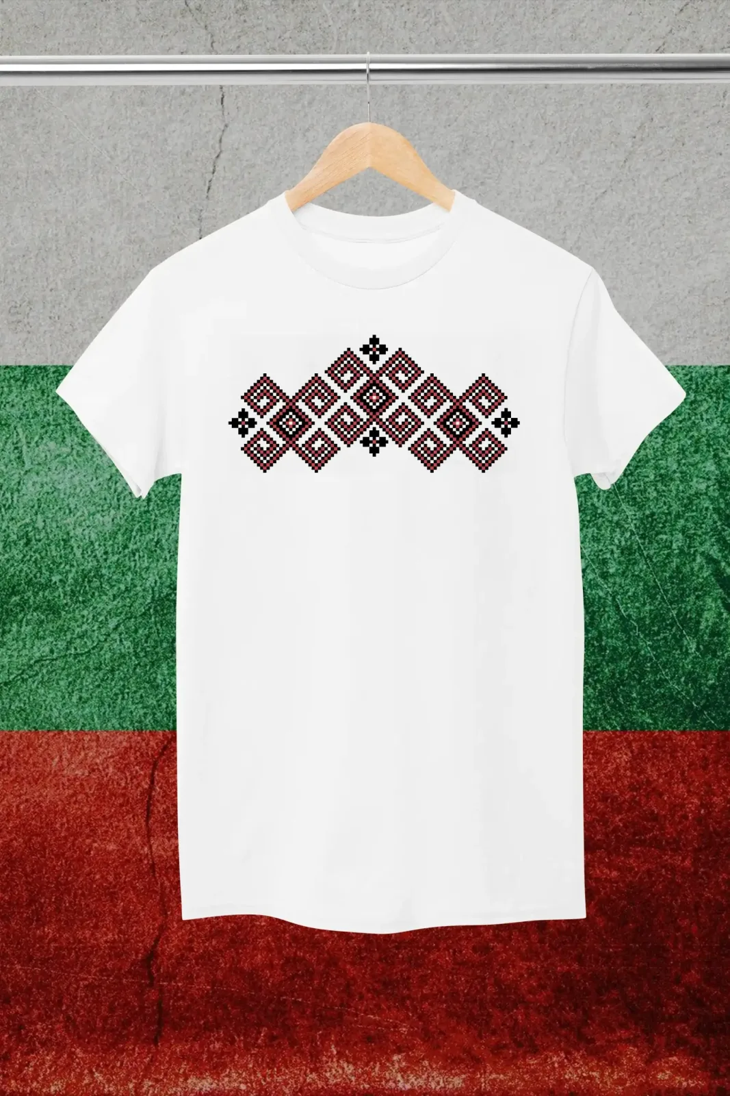 Тениска с шевица "Спирала"